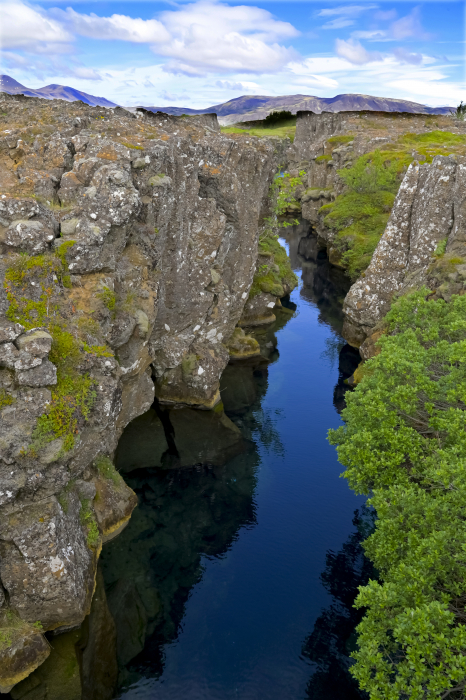Fracture d'extension de la croûte terrestre (Thingvellir, Islande) - gryphea.org